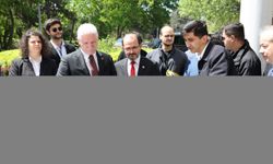 Vali Gül, elektrikli yarış aracı ICARUS'un tanıtım törenine katıldı