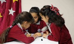 Ağrı’da minik öğrencilerin kitap sevgisi bilgi yarışmasına taşındı