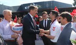 Avrupa Şampiyonu Kerem Kamal’a Kula’da coşkulu karşılama