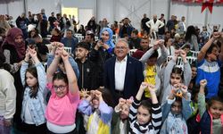 Başkan Büyükkılıç, Çocuk Kitap Fuarı ve Şenliği’nde