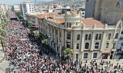 Binlerce vatandaş Filistin için yürüdü