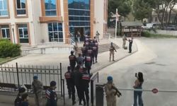 İzmir’de jandarmadan nefes kesen operasyon: Silahlı suç örgütü çökertildi