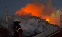 Kahramanmaraş’ta geri dönüşüm tesisinde yangın