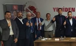Kırşehir Yeniden Refah Partisi’nde 3 ilçe başkanı ile yöneticiler istifa etti