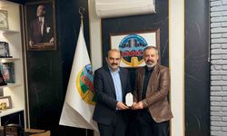Kızılay’dan DİKO Başkanı Yüksel’e teşekkür plaketi