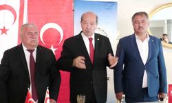 KKTC Cumhurbaşkanı Tatar, Denizli esnafıyla buluşmasında Rum tarafına sert mesaj verdi