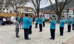 Küçük Eymen’den 23 Nisan’da gururlandıran performans