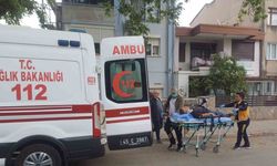 Manisa’da iskeleden düşen işçi ölümden döndü