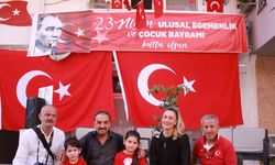 Marmaris’in ’23 Nisan Dede’si yine sokakları bayrakla donattı