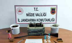 Niğde’de jandarmadan uyuşturucu ve kaçak ürün operasyonu