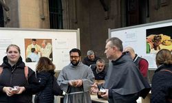 Papa Franciscus için St. Antuan Kilisesi’nde lokma dağıtıldı
