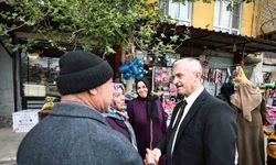 Tahmazoğlu, semt pazarı esnafını ziyaret etti