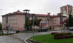 Trabzon’da veli okulda öğretmeni darp etti