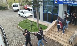 Uyuşturucuyu patiğe sakladılar: 5 kişi tutuklandı