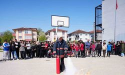 Yangını öğretmenler söndürdü