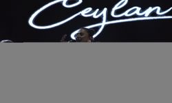 Antakya Medeniyetler Korosu ve Ceylan Ertem Bursa'da konser verdi