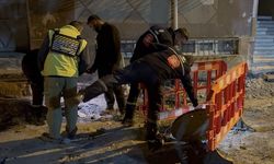 Bayrampaşa'da patlama meydana gelen rögarda inceleme