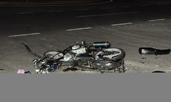 Kocaeli'de otomobil ile motosikletin çarpıştığı kazada 1 kişi öldü, 2 kişi yaralandı