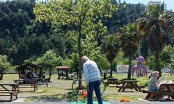 Köpeğin park keyfi görenlere tebessüm ettirdi