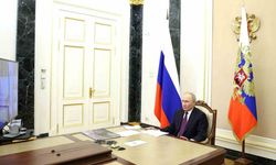 Putin: "Rus ordusu Ukrayna sınırında tampon bölge oluşturma görevi üzerinde çalışıyor"