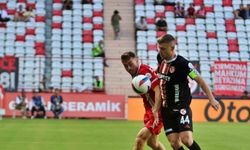 Trendyol Süper Lig: Antalyaspor: 0 - Gaziantep FK: 0 (İlk yarı)
