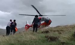 Van’da dağda mahsur kalan şahıs helikopter ambulansla kurtarıldı