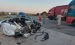Edirne’de park halindeki tıra çarpan otomobilin sürücüsü ağır yaralandı