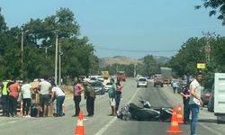 3 kişinin yaralandığı motosiklet kazası kamerada