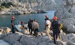 Marmaris’te 15 düzensiz göçmen ve bir göçmen kaçakçısı yakalandı