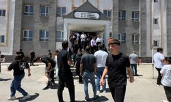 Yüksekova’da YKS sınavın birinci oturumu sona erdi