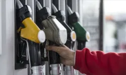 Akaryakıtta tabela değişti: Benzine indirim geldi!