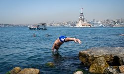 İstanbul'da sıcak havadan bunalanlar sahil ve parklarda vakit geçirdi