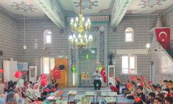 Ahmet Yavuzer Camii’nde çocuklar 15 Temmuz ruhunu yaşattı