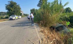 Antalya’da otomobil şarampole uçtu: Anne ve kızı yaralandı