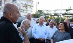 Belediyeye yeni alınan araçları gören yaşlı amcalar, Başkan Çerçioğlu’na böyle teşekkür etti