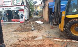 Edirne’de lağım suları caddeyi bastı