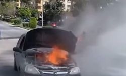 Gaziantep’te seyir halindeki otomobil alev aldı