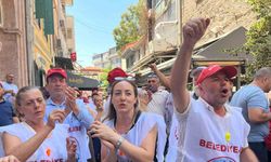İzmir’de işten atılan işçilerin eylemi 4. gününde: "İşimizi geri istiyoruz!"