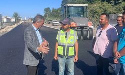 Karasu’nun o caddesi 11 bin ton sıcak asfaltla sil baştan yenileniyor