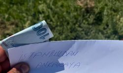 Karpuz üreticisi tarlasında gördüğü not karşısında duygulandı