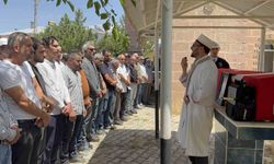 Kaza kurşunuyla ölen polisin cenazesi toprağa verildi