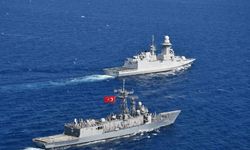 Mavi Vatan’ın yüzen kalesi TCG Gelibolu Fırkateyni İtalya Deniz Kuvvetleri unsuru İTS Bergamini ile eğitimler icra etti