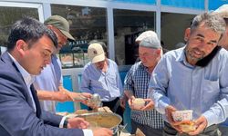 Özükavak beldesinde aşure ikramı yapıldı
