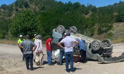 Sinop’ta otomobil takla attı: 3 yaralı