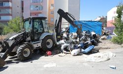 Sivas Belediyesi’nden mahalle aralarındaki atık yığınlarına müdahale