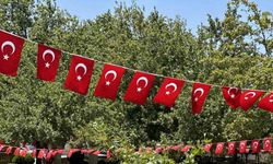 Siverek ay yıldızlı bayraklarla donatıldı