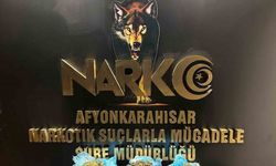 Afyonkarahisar’da 2 otomobilden 3 kilo 750 gram uyuşturucu ele geçirildi