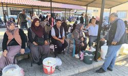 Şuhut’ta ’Yöresel Ürünler Pazarı’na yoğun ilgi