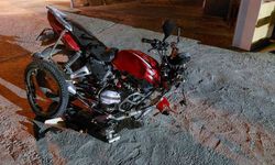Ters şerite giren otomobil motosikletle çarpıştı: 1 yaralı