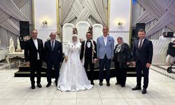 Lütfi Bayraktar genç çiftin mutluluğuna ortak oldu
